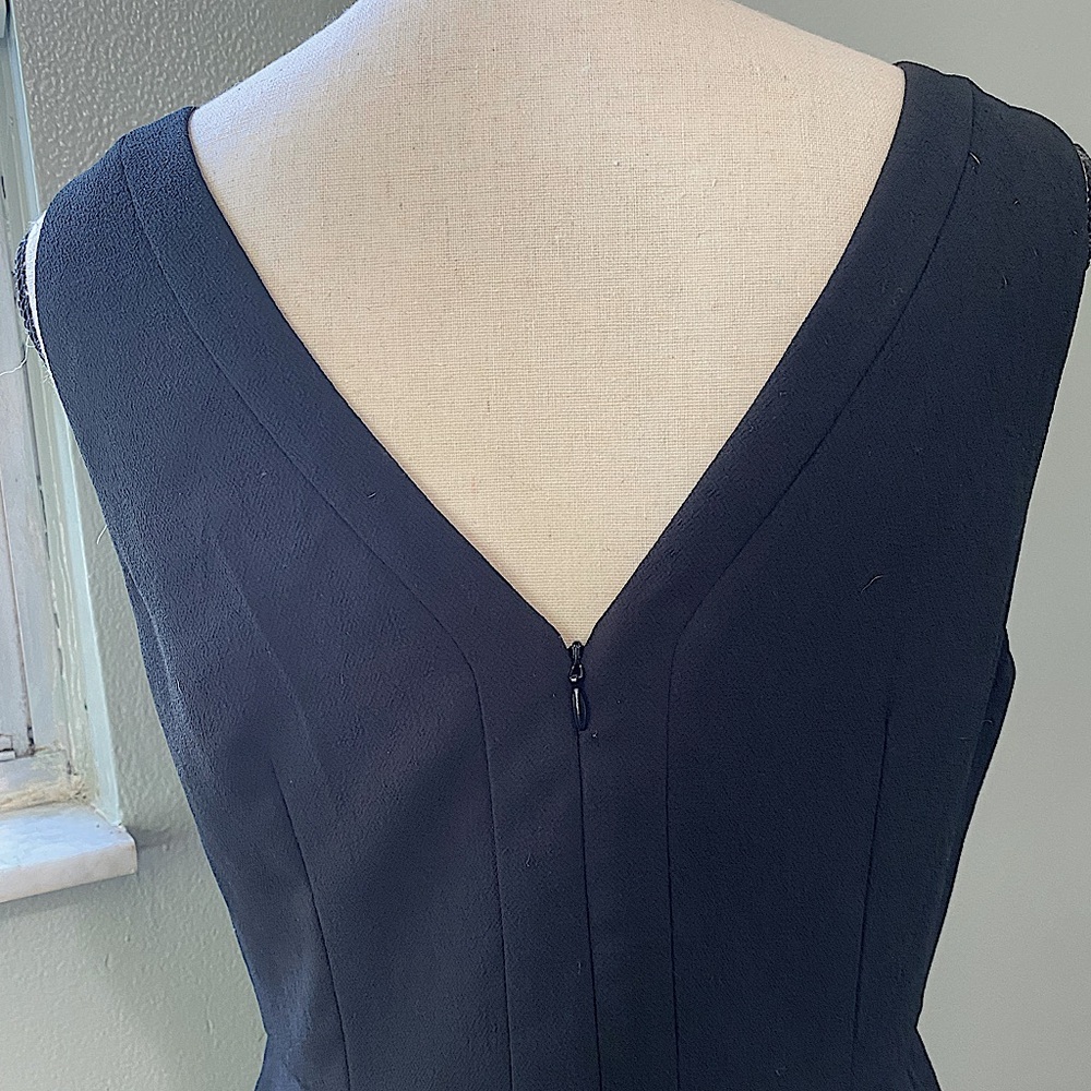 💻 ✨3for$15✨ LOFT outlet Little Black Dress, Midi size 8 - Picture 8 of 10